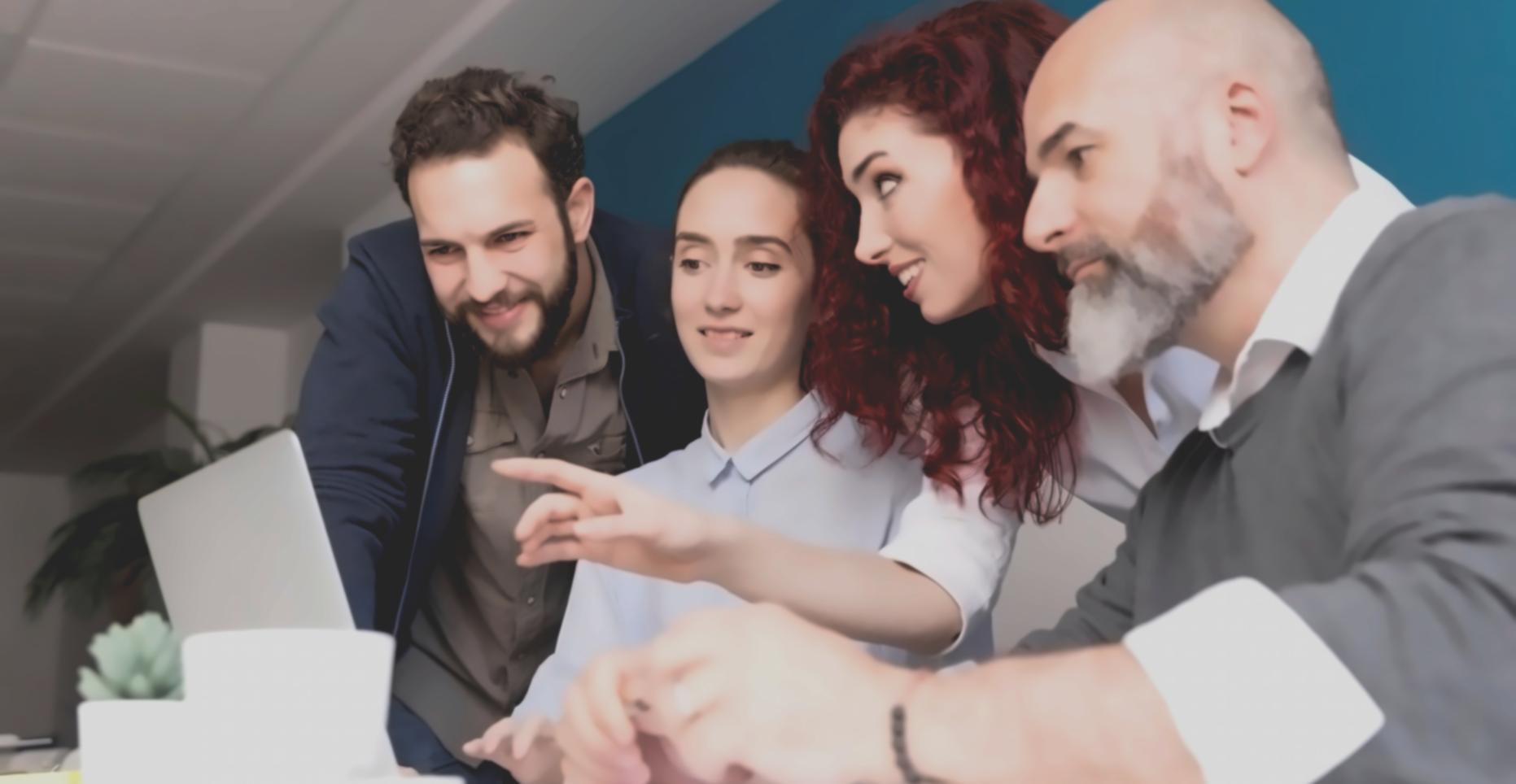Ambiente de estudo com materiais de formação financeira